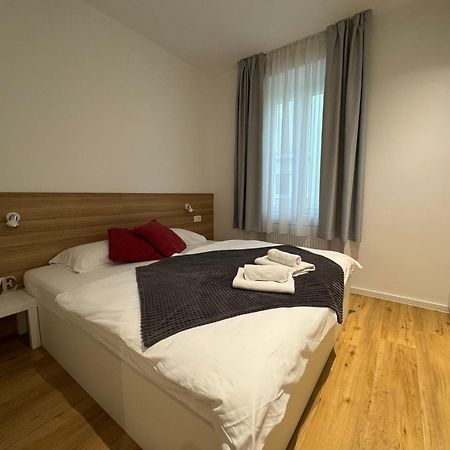 Apartments Tivoli リュブリャナ エクステリア 写真