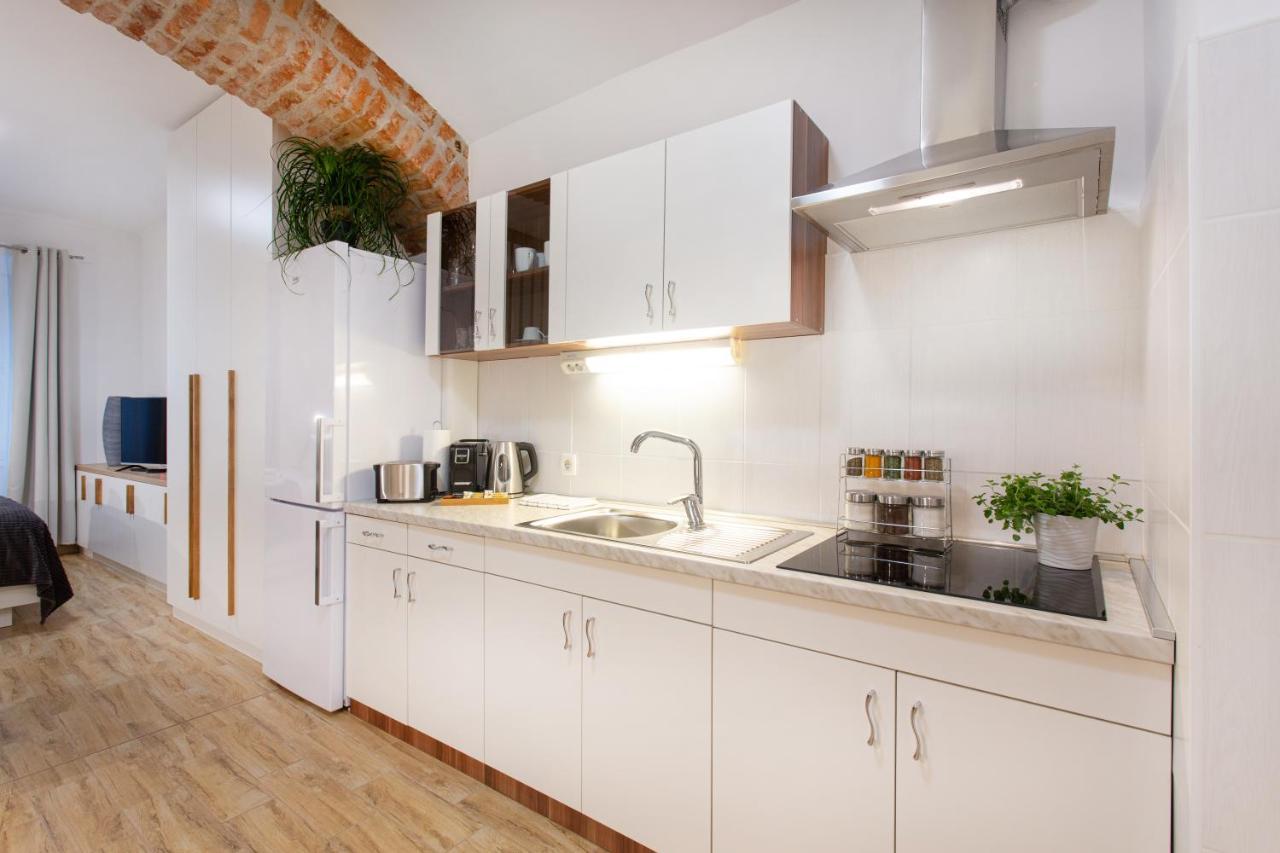 Apartments Tivoli リュブリャナ エクステリア 写真
