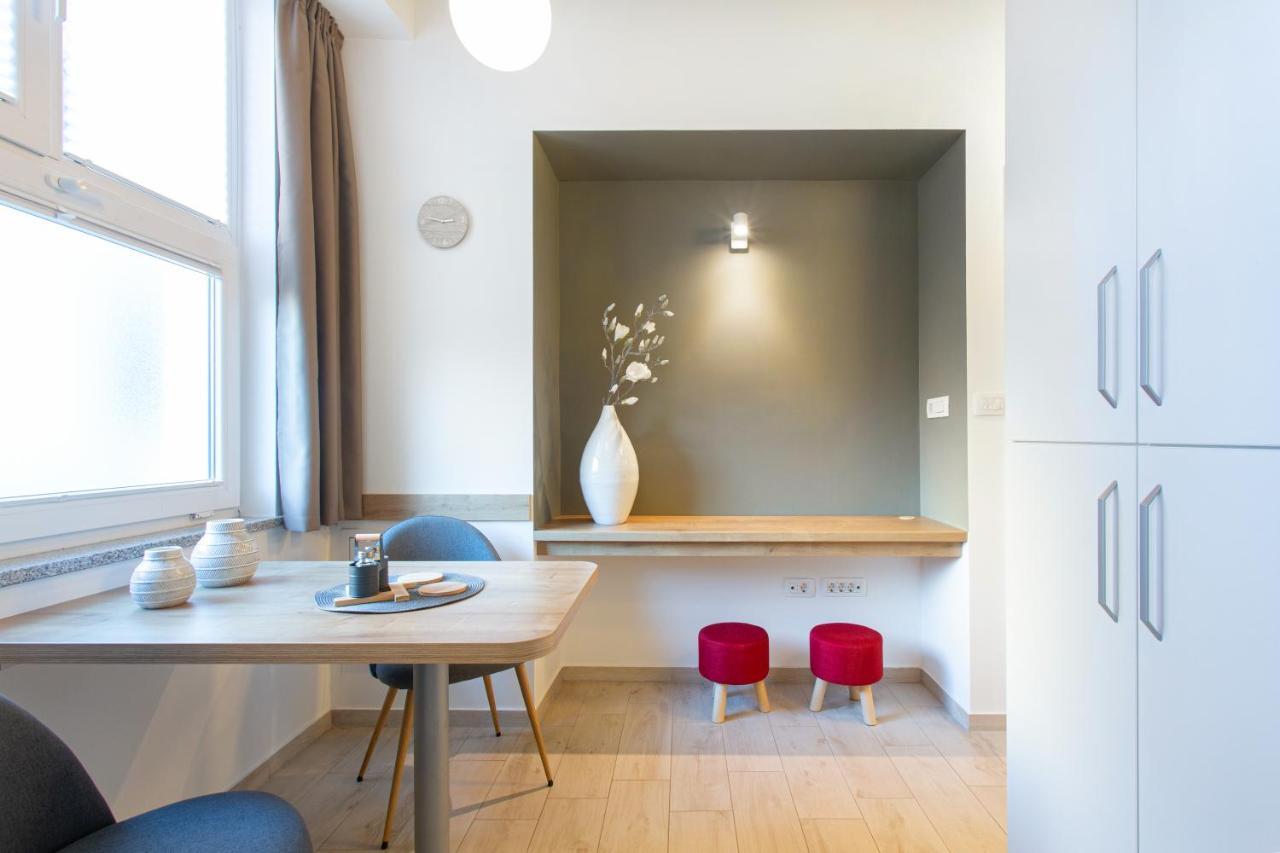 Apartments Tivoli リュブリャナ エクステリア 写真