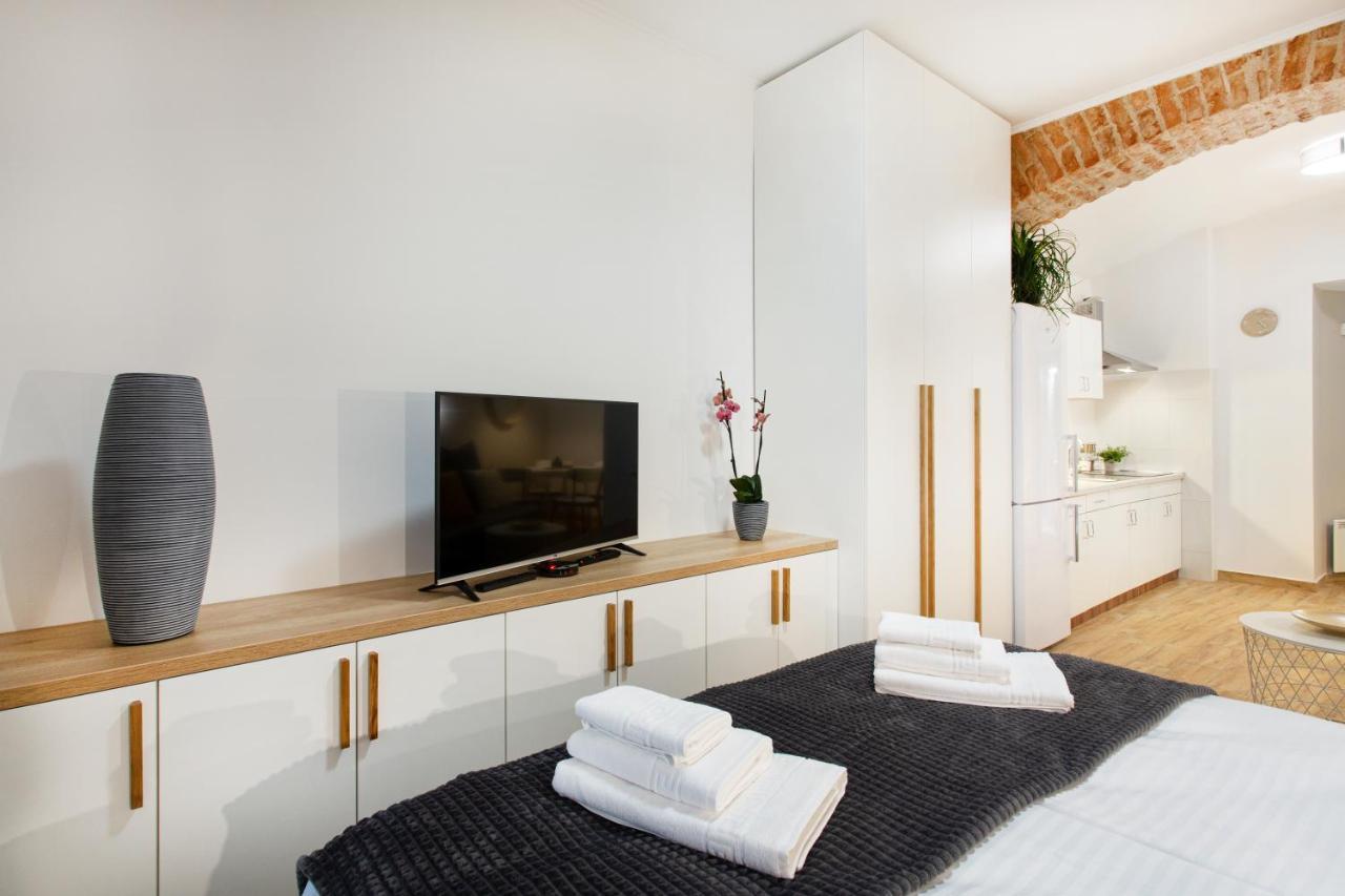 Apartments Tivoli リュブリャナ エクステリア 写真