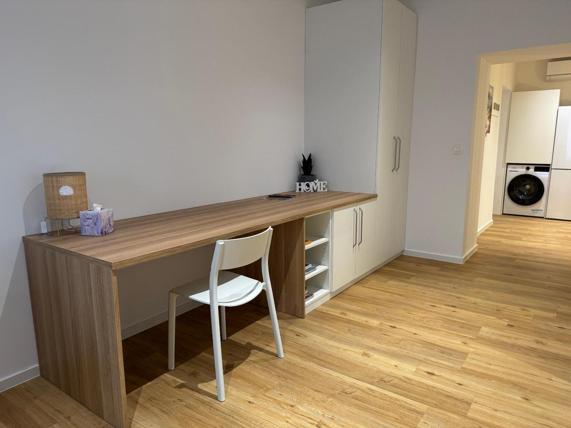 Apartments Tivoli リュブリャナ 部屋 写真