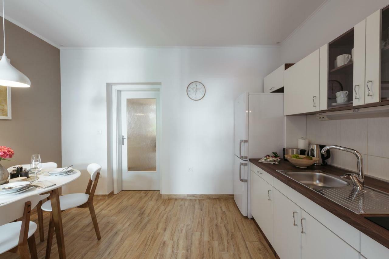 Apartments Tivoli リュブリャナ エクステリア 写真