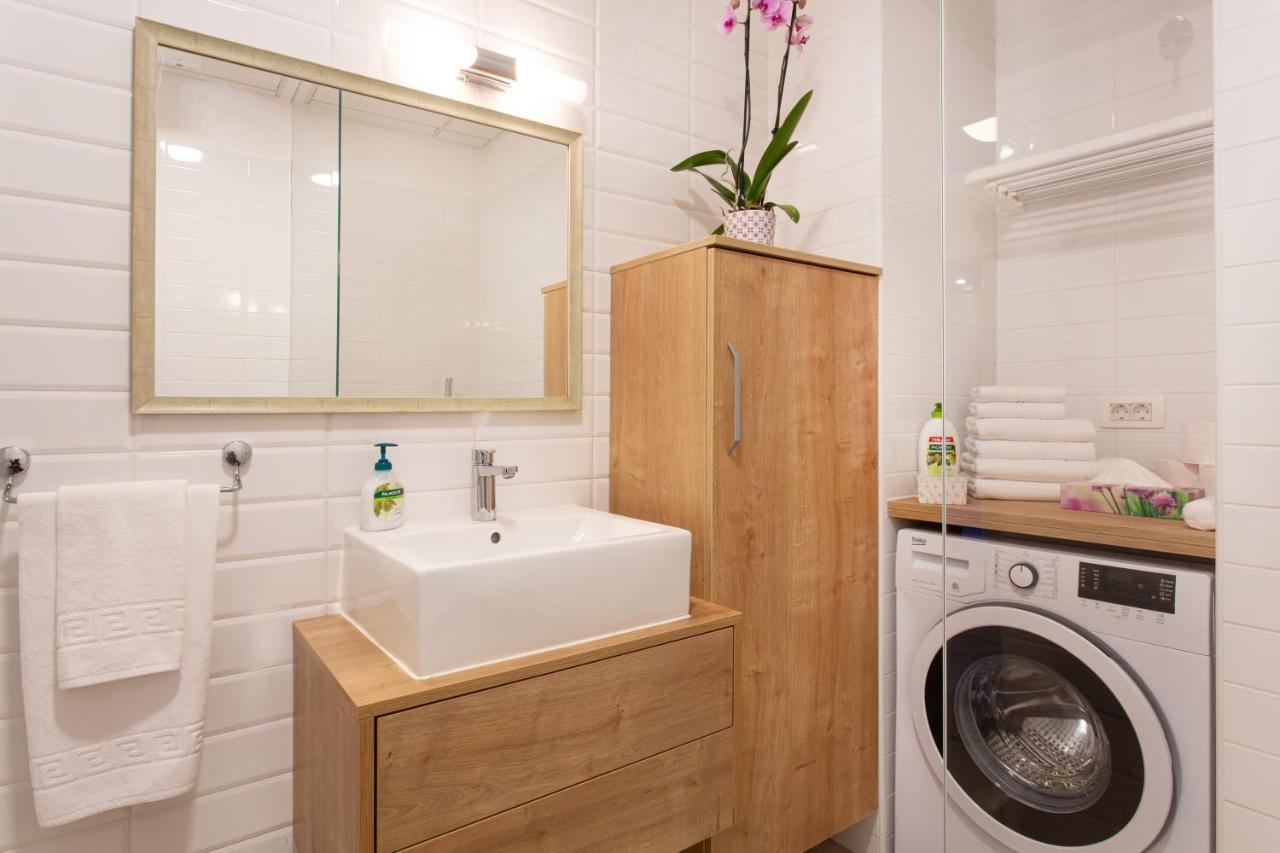 Apartments Tivoli リュブリャナ エクステリア 写真